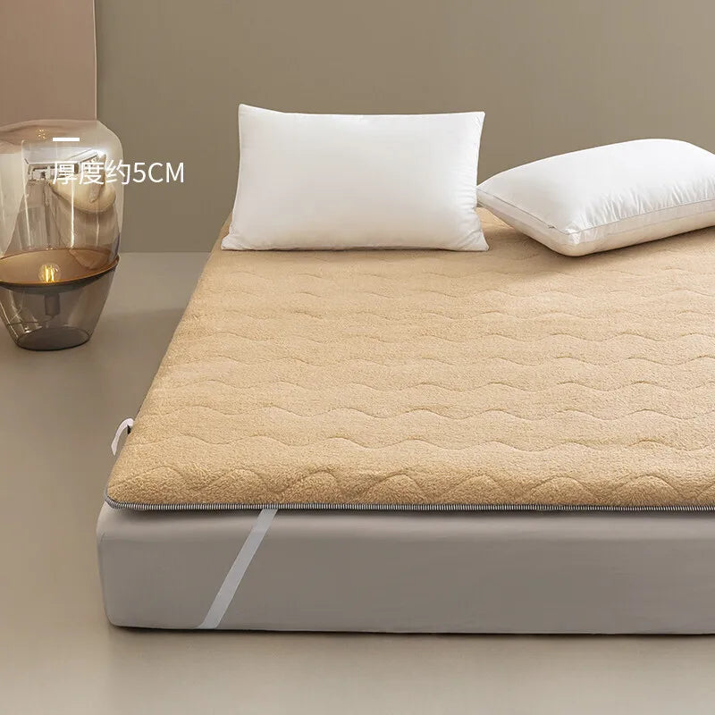 Household Thick and warm lamb wool mattress Foldable tatami mattress